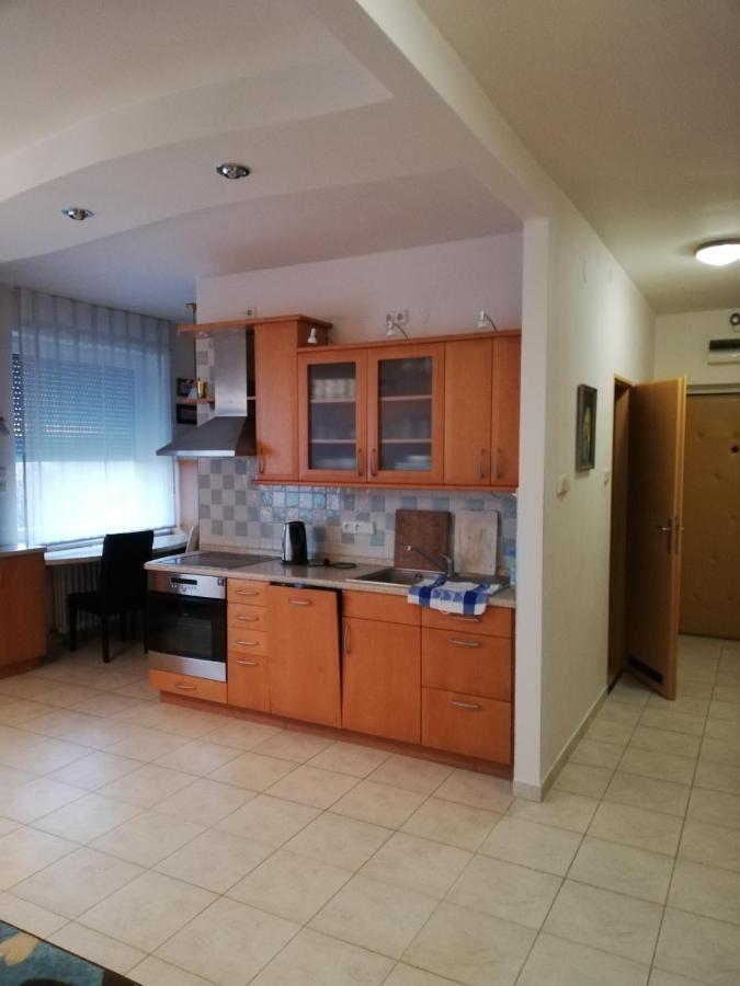 Plně vybavený apartmán Apartamento Kojetín Exterior foto